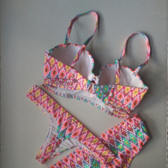 VS Midi Beach Bandeau Cheeky Thong Bikini~Ikat - Picture 3 of 13
